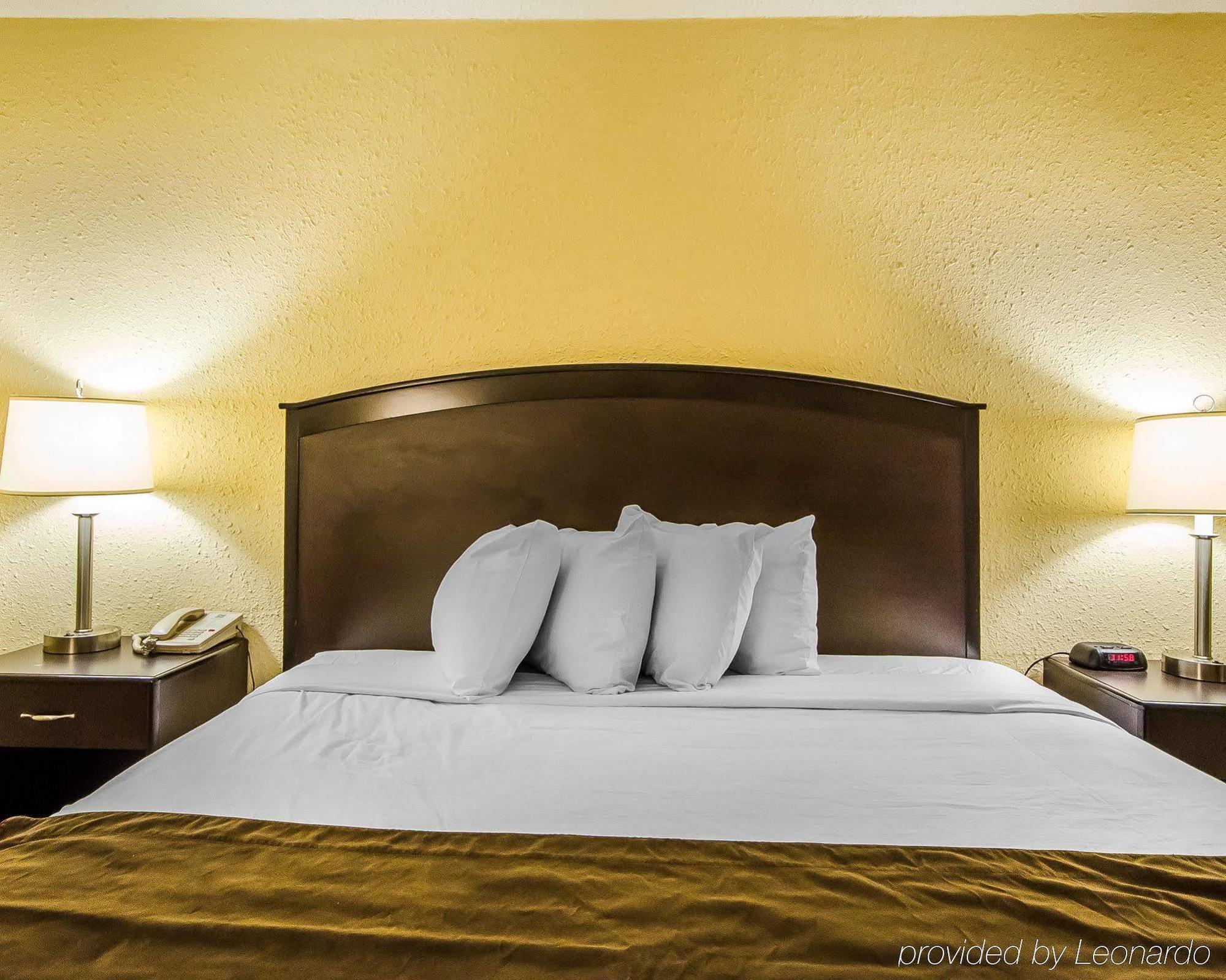Quality Inn Вансен Екстериор снимка