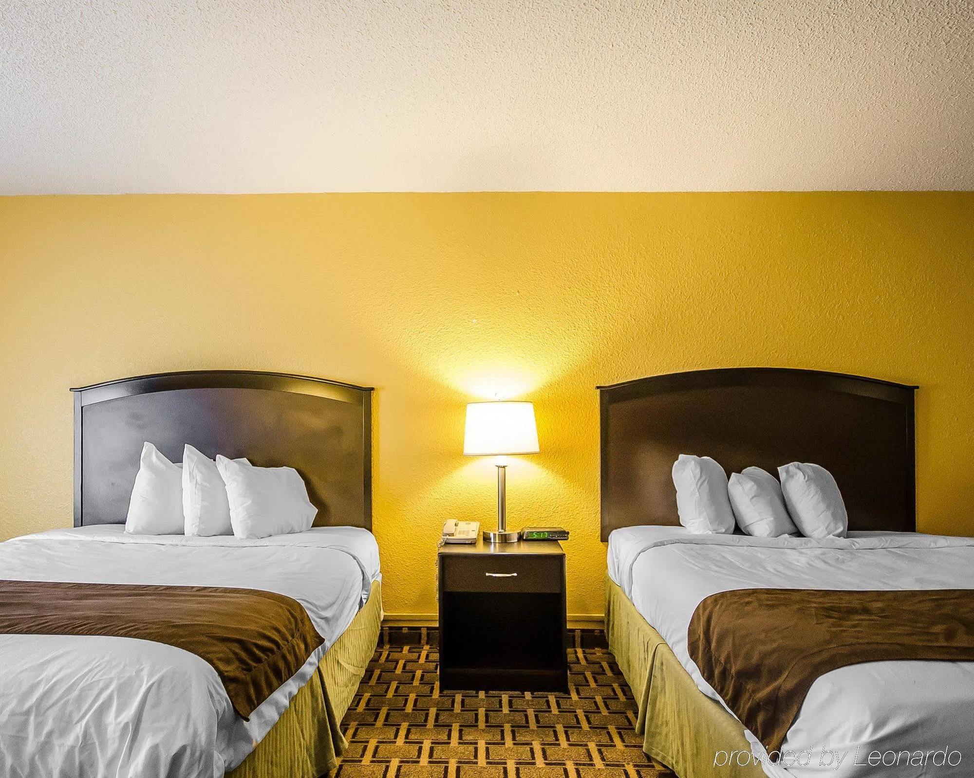 Quality Inn Вансен Екстериор снимка