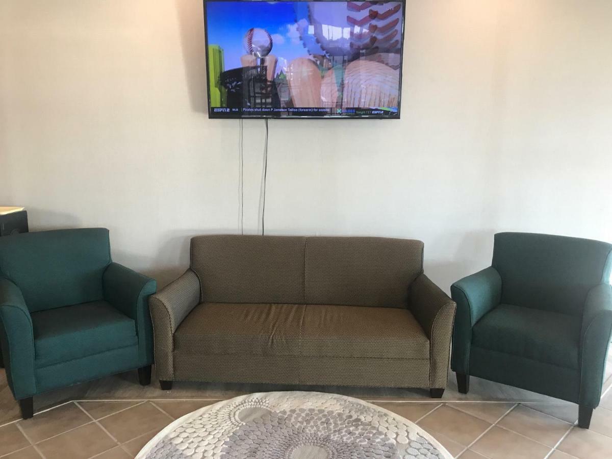 Quality Inn Вансен Екстериор снимка